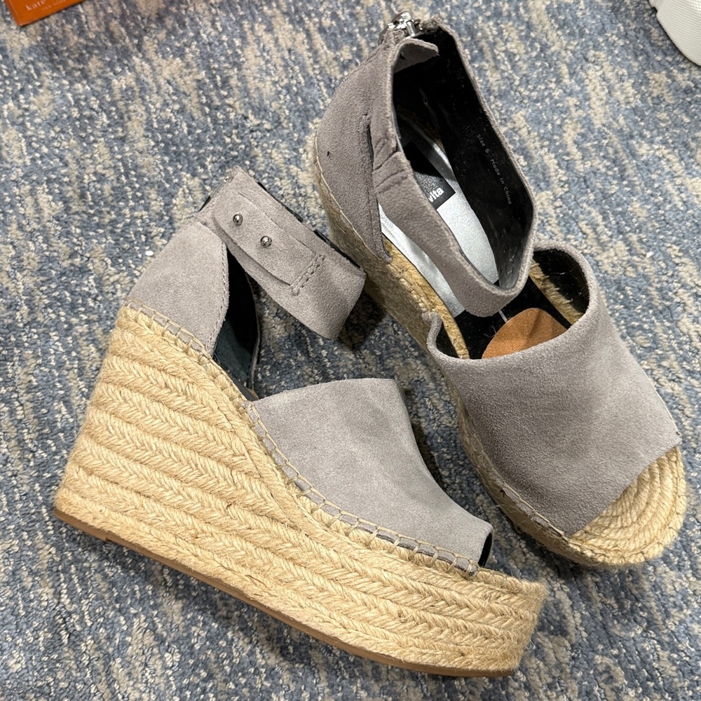 Dolce Vita Grey Suede Espadrille Wedge Sandals Size 6
